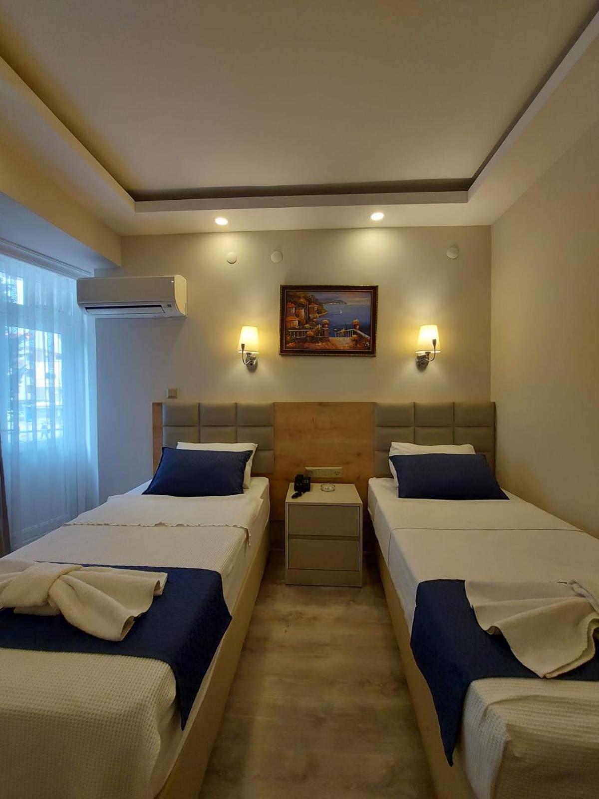 Hotel Afsin 3*