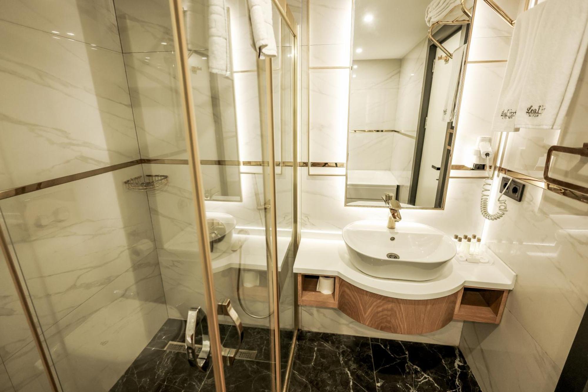 Hotel Leaf Port Antalya