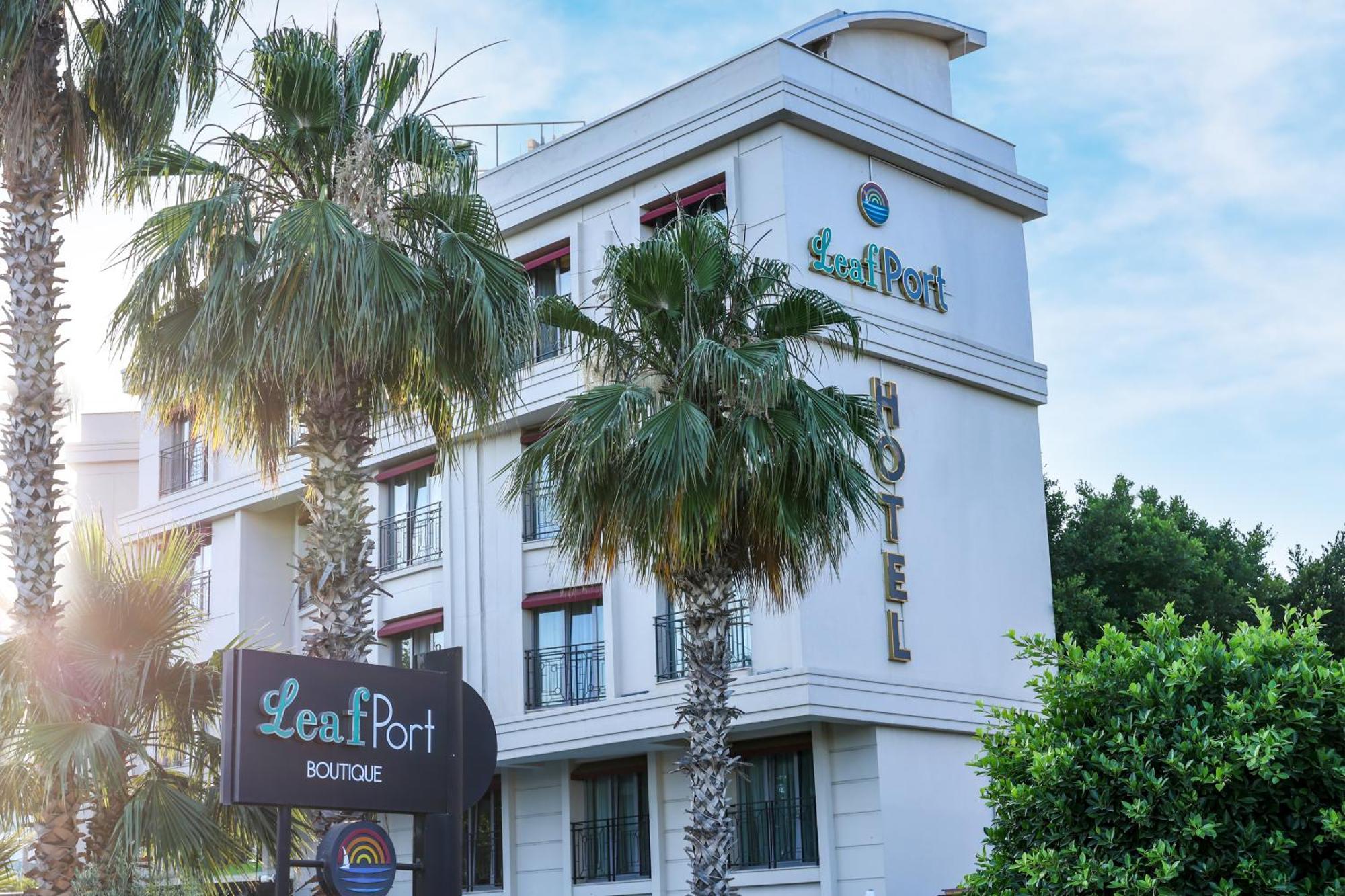 Hotel Leaf Port