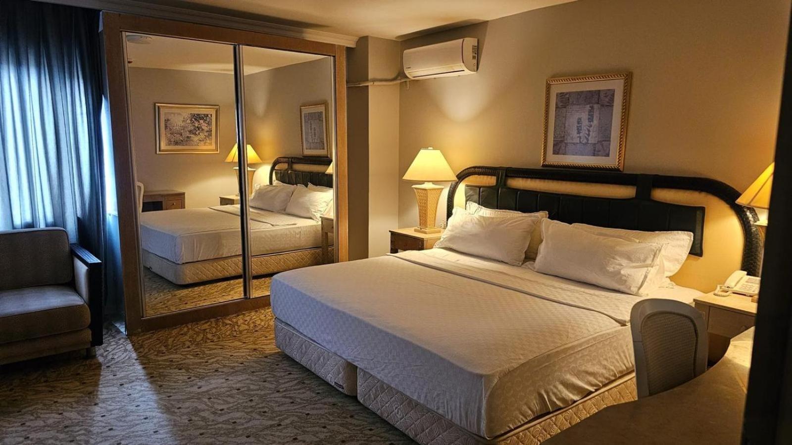 Sever Hotel *