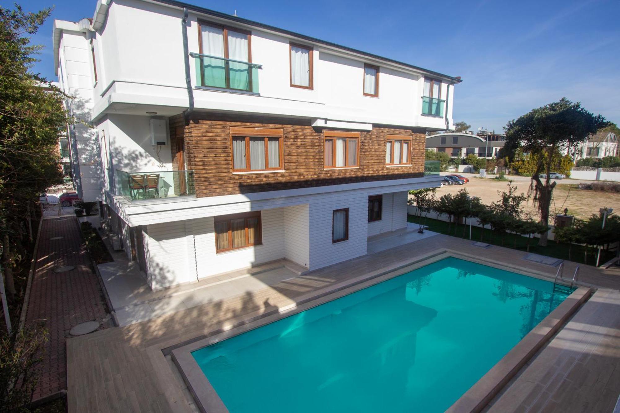Daire Lara Breeze Homes *