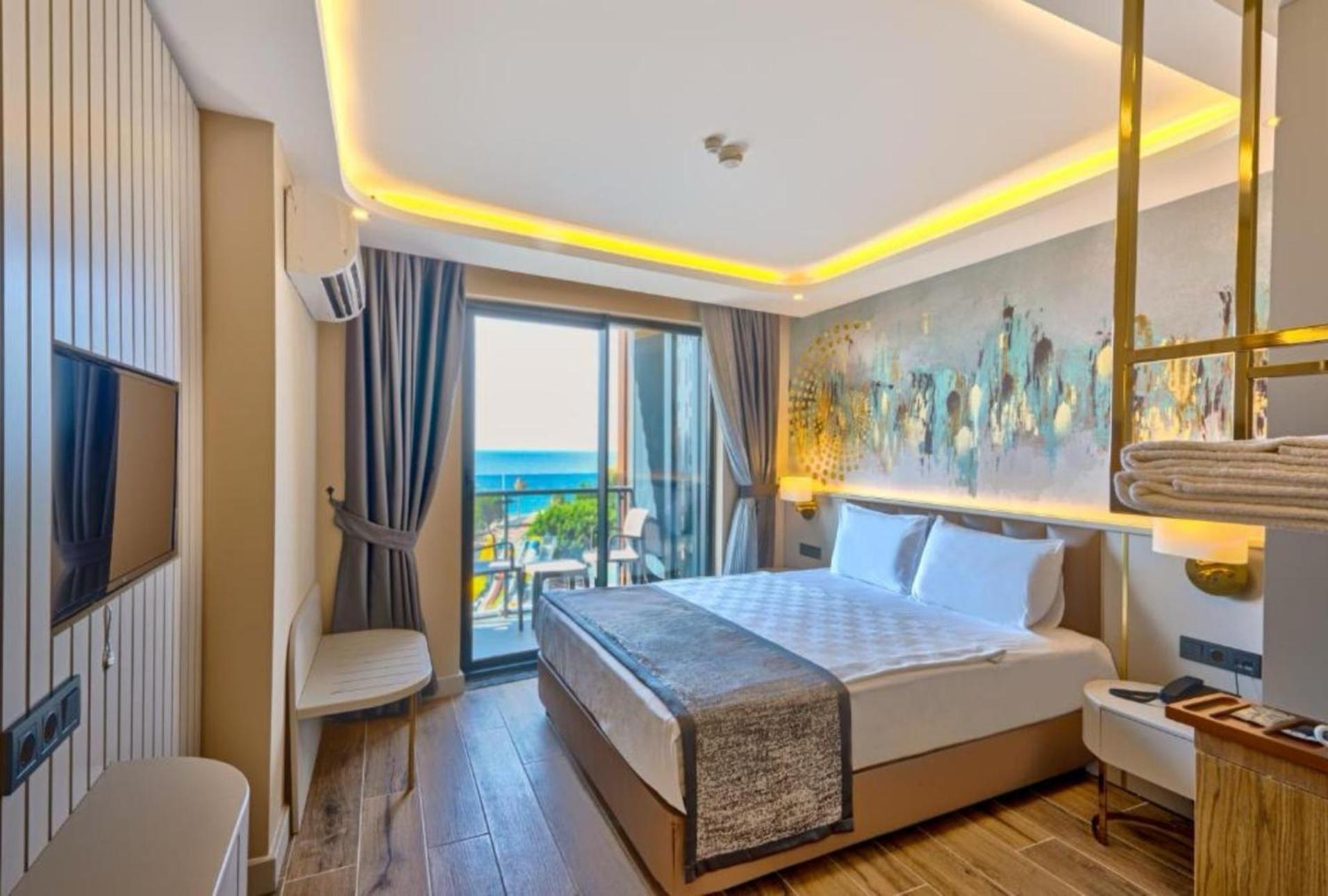 Seaphoria & Hotel 5*