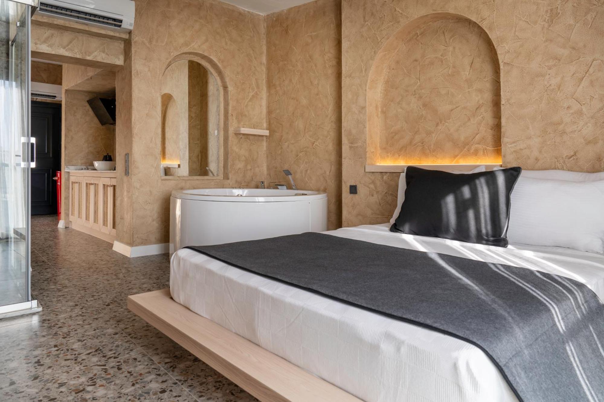 Hotel Lucky Monkey Midi Antalya