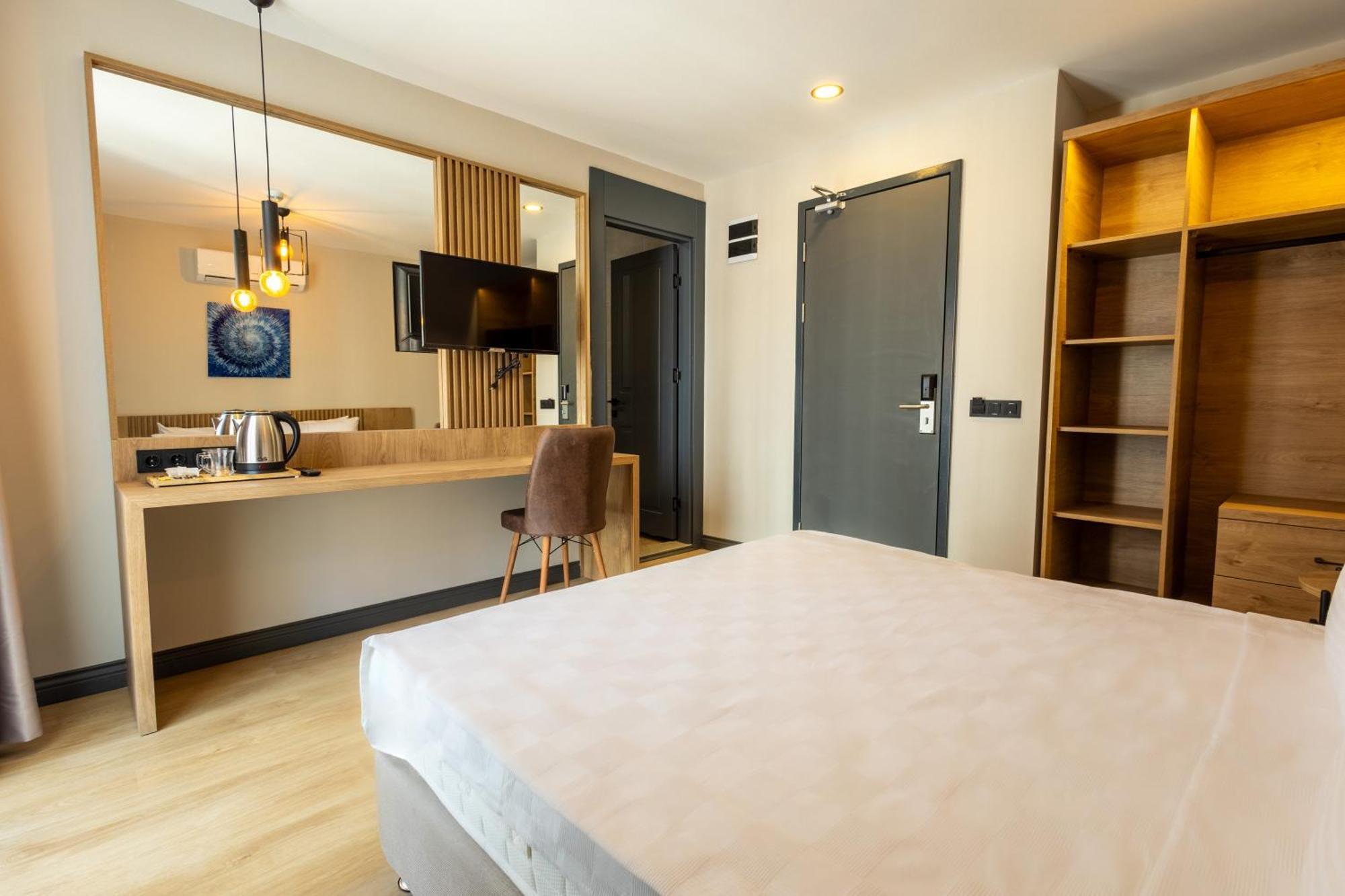 Hotel Leliko *