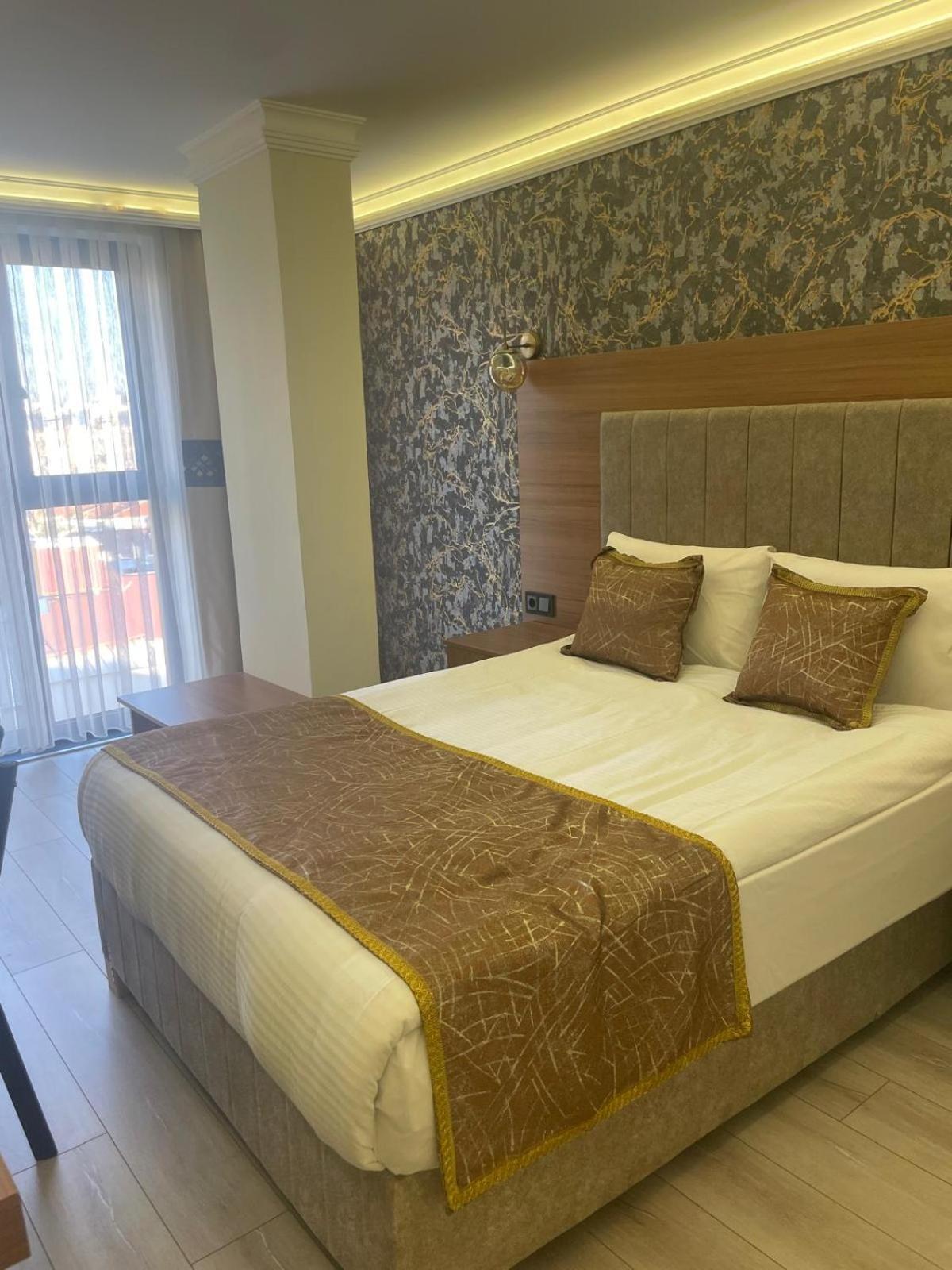 Golden Lux 3* Antalya