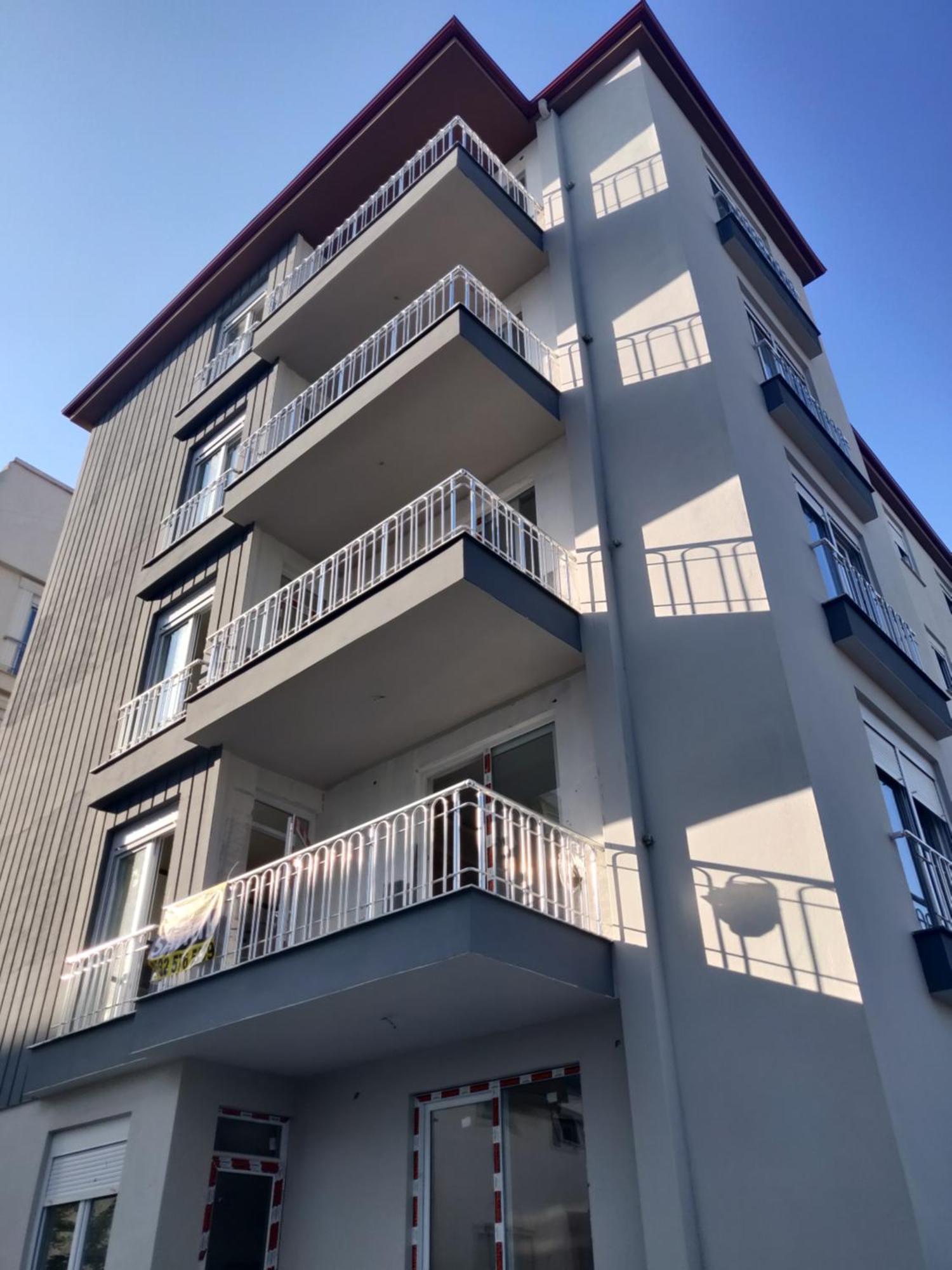 Spacious 3 Bedroom - Quick Drive To Beach, Airport & Center
