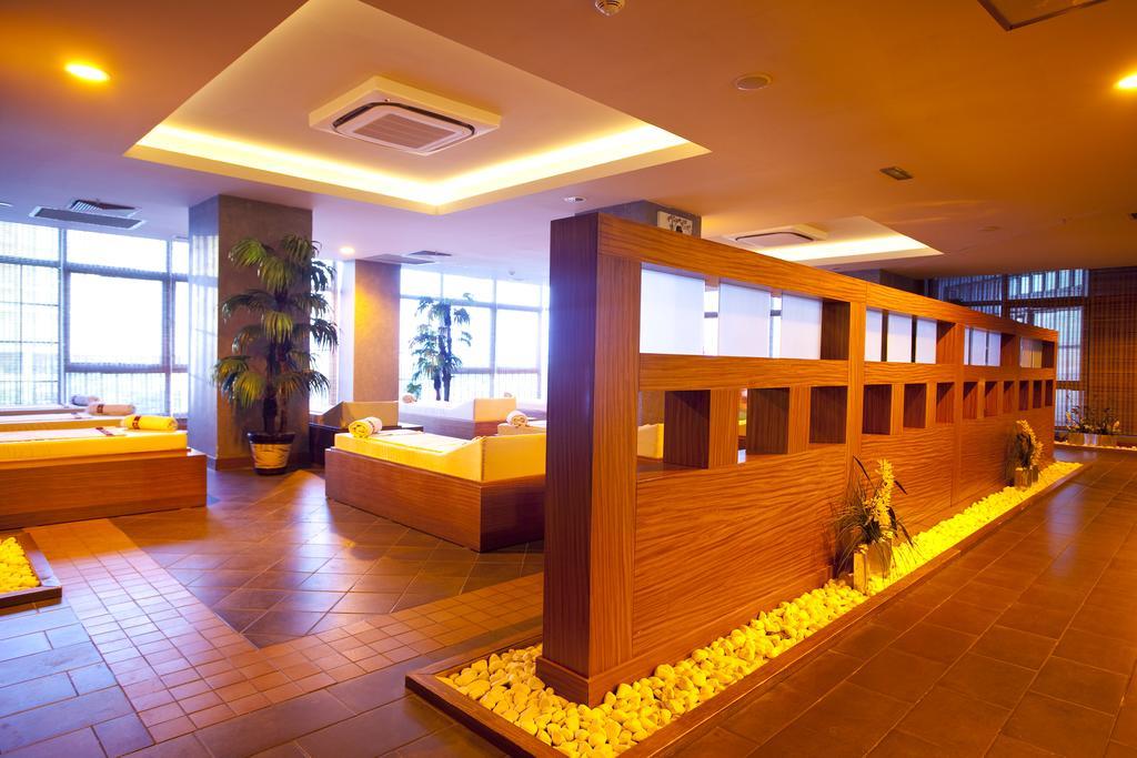 Limak Lara Deluxe & Resort Antalya