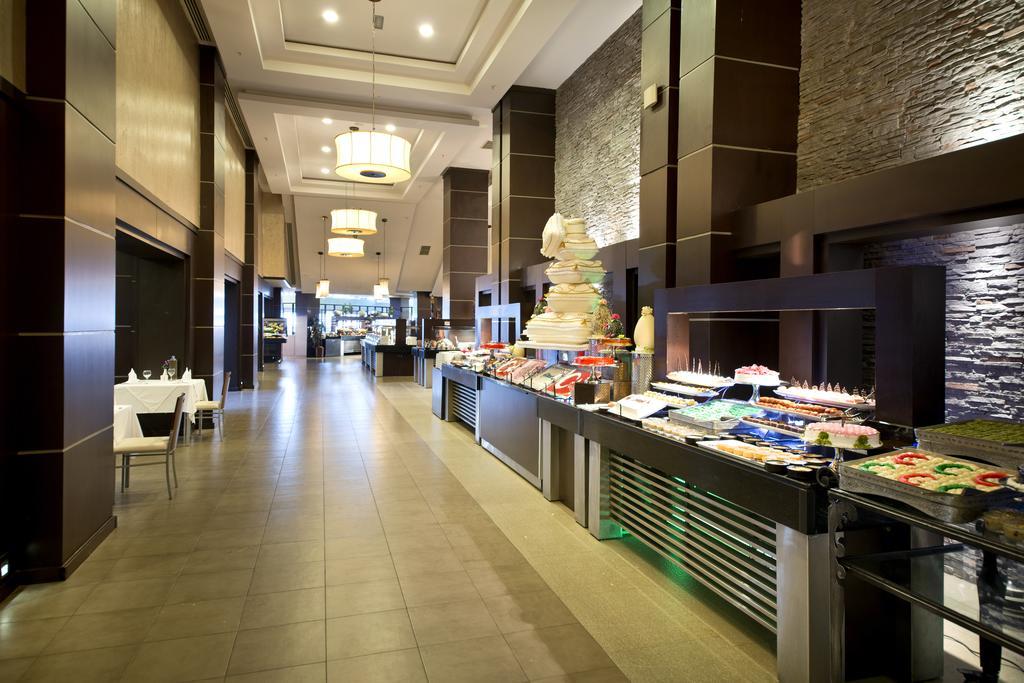 Resort Limak Lara Deluxe & Antalya
