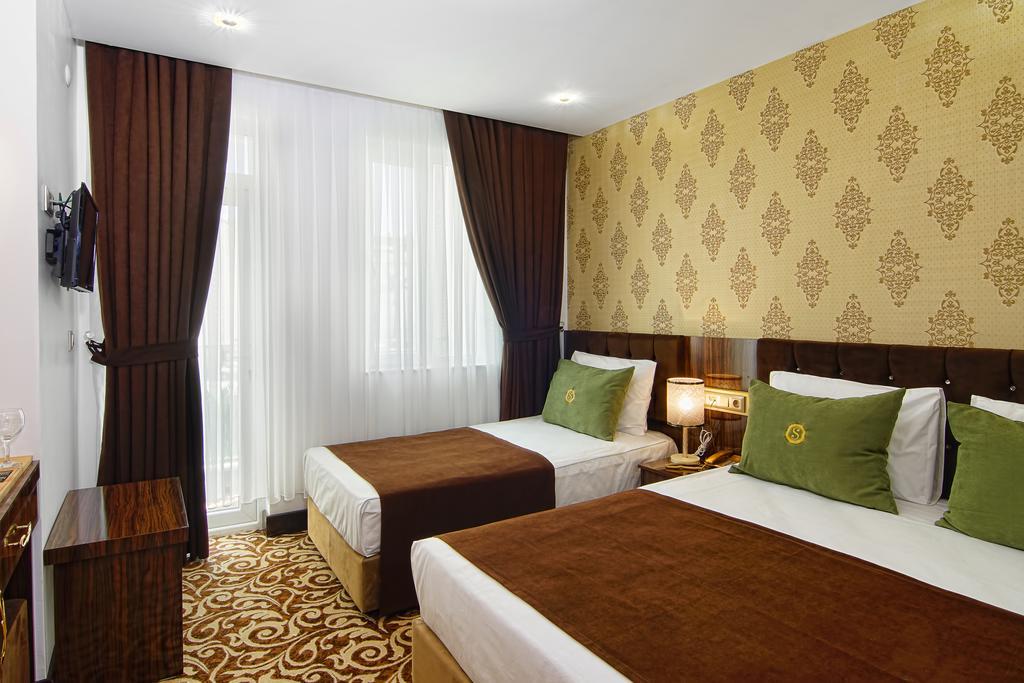 S White Otel