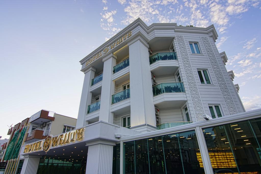 S White Otel 3*