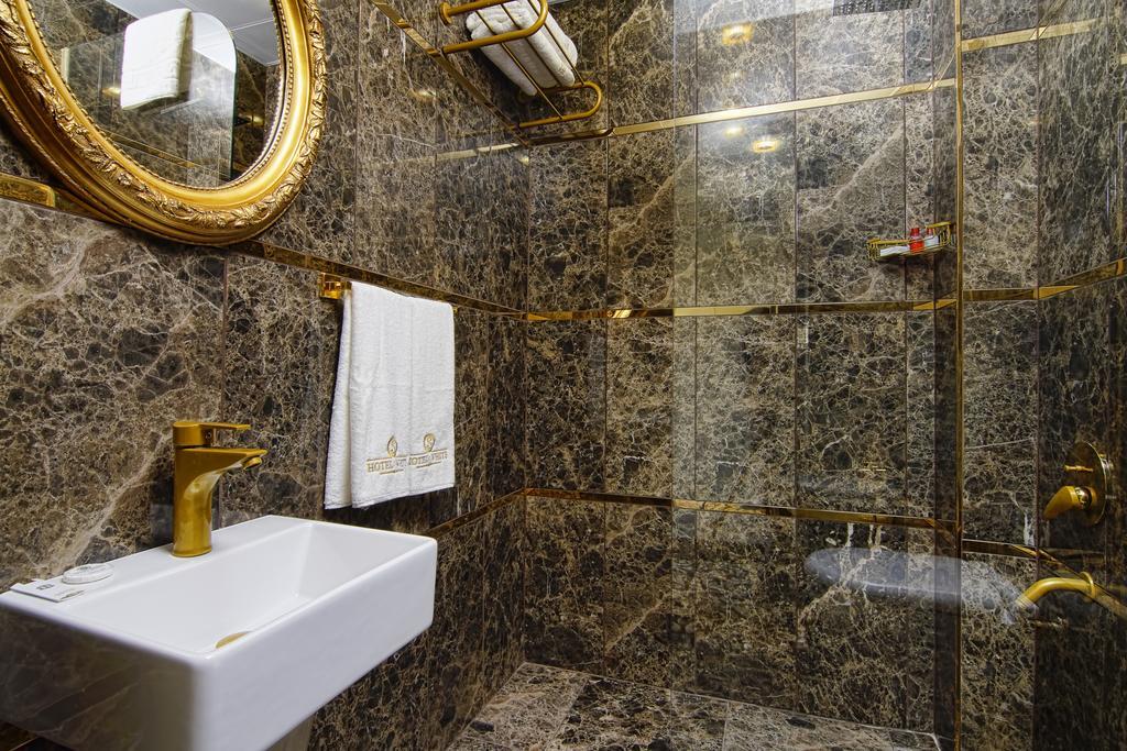S White Otel Antalya