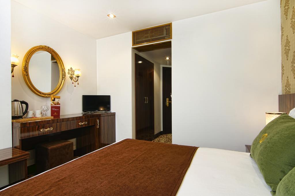 Otel S White
