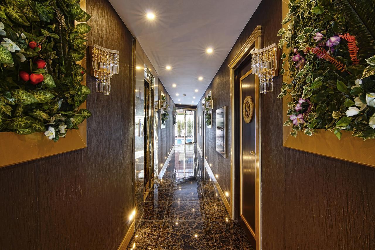 S White Otel