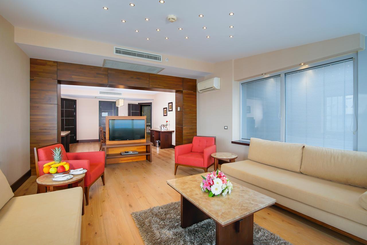 Resort Limak Lara Deluxe & 5*