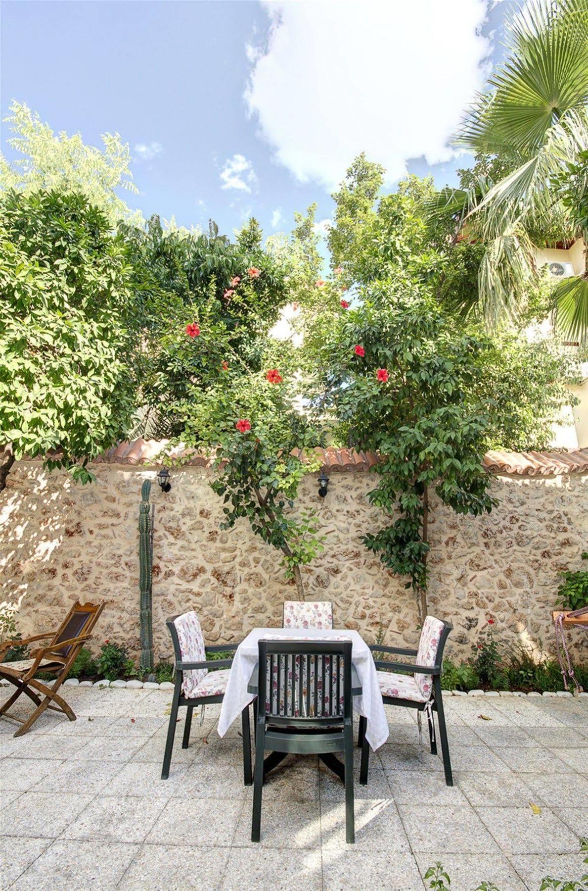 Hotel White Garden Hotel-adult Only 3*