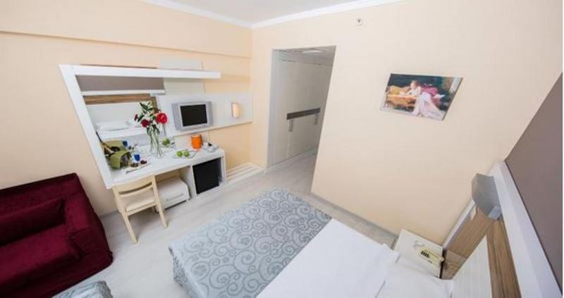 Armir Hotel 5*