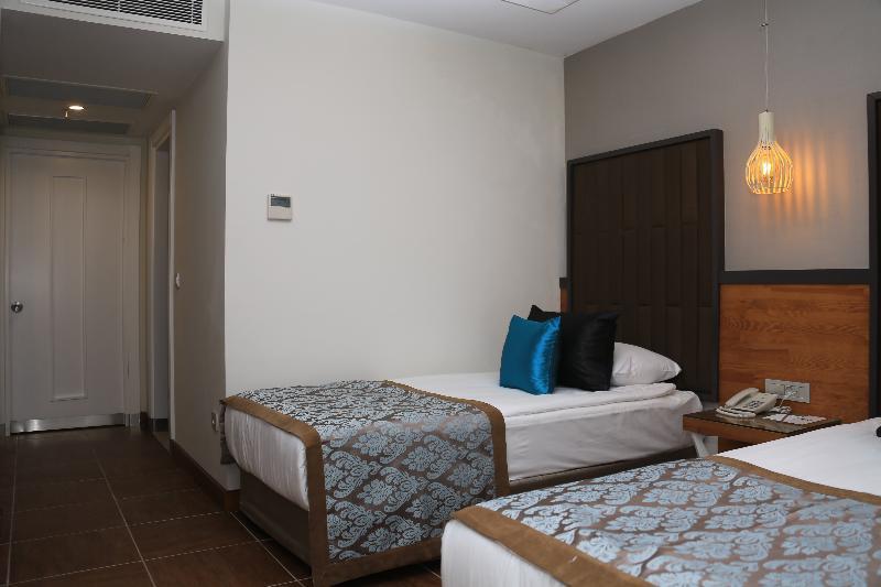Crystal Waterworld Park Hotel 5*