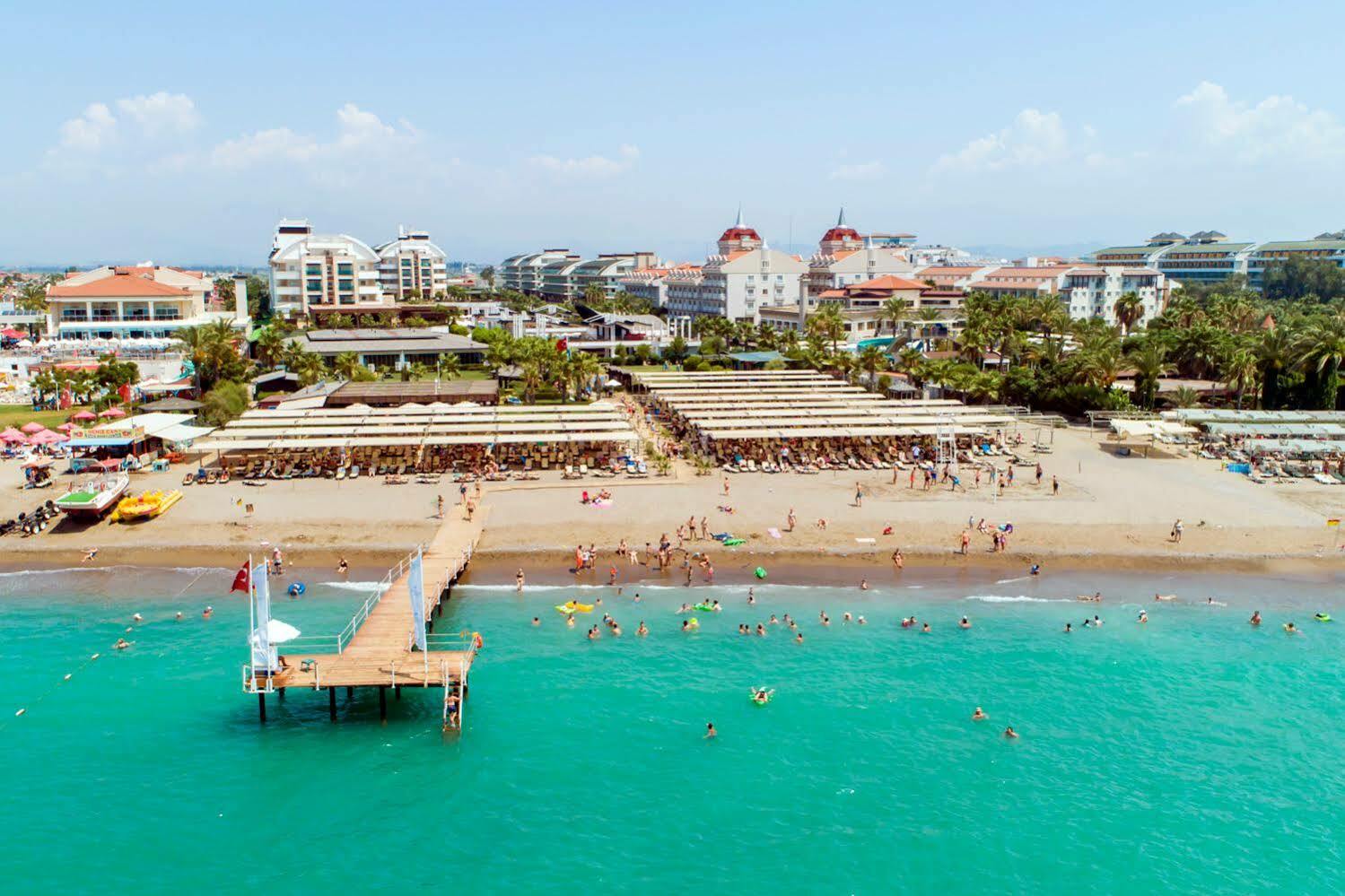 Crystal Waterworld Park Hotel