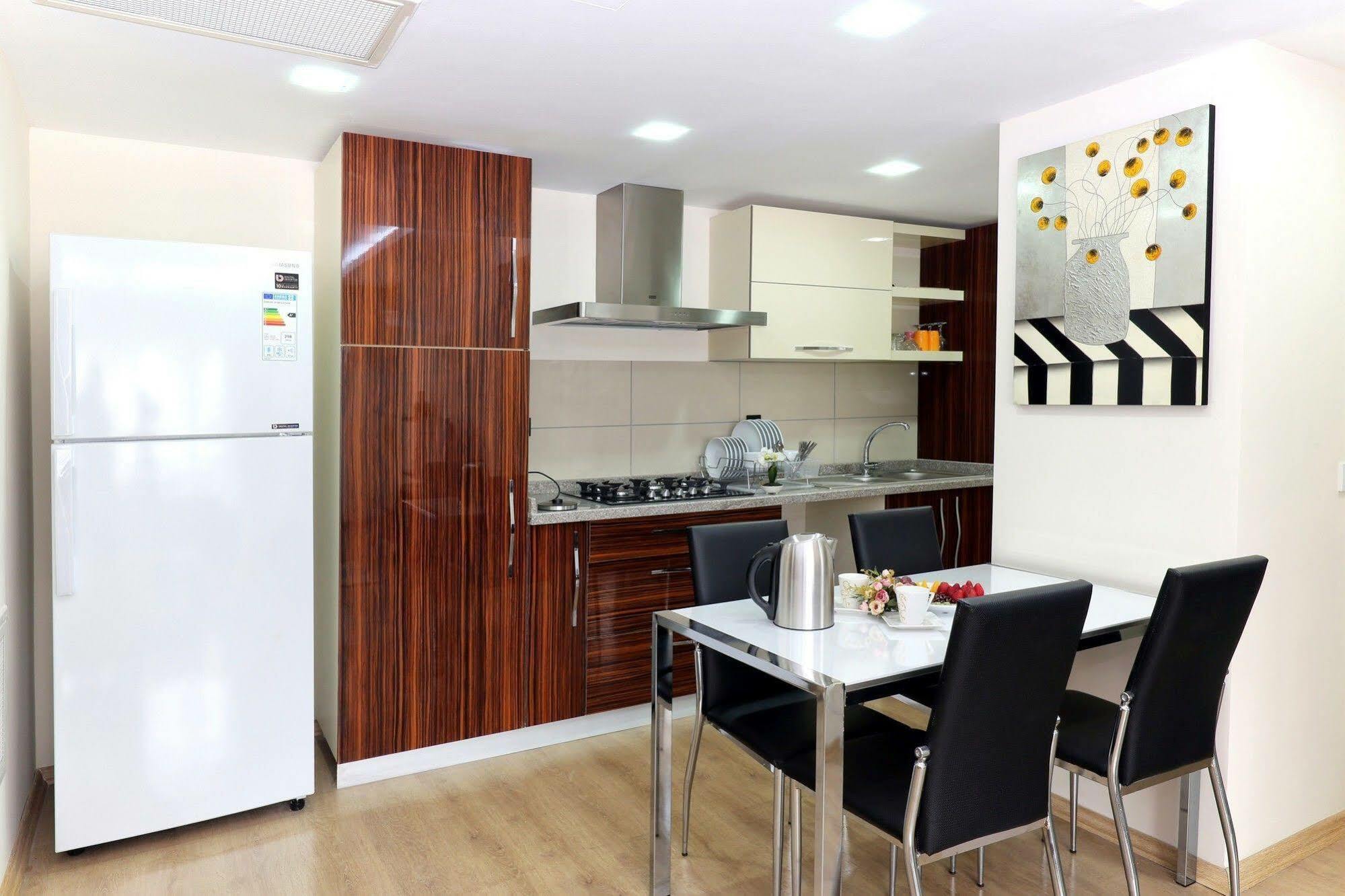 Flamingo Aparthotel 3*