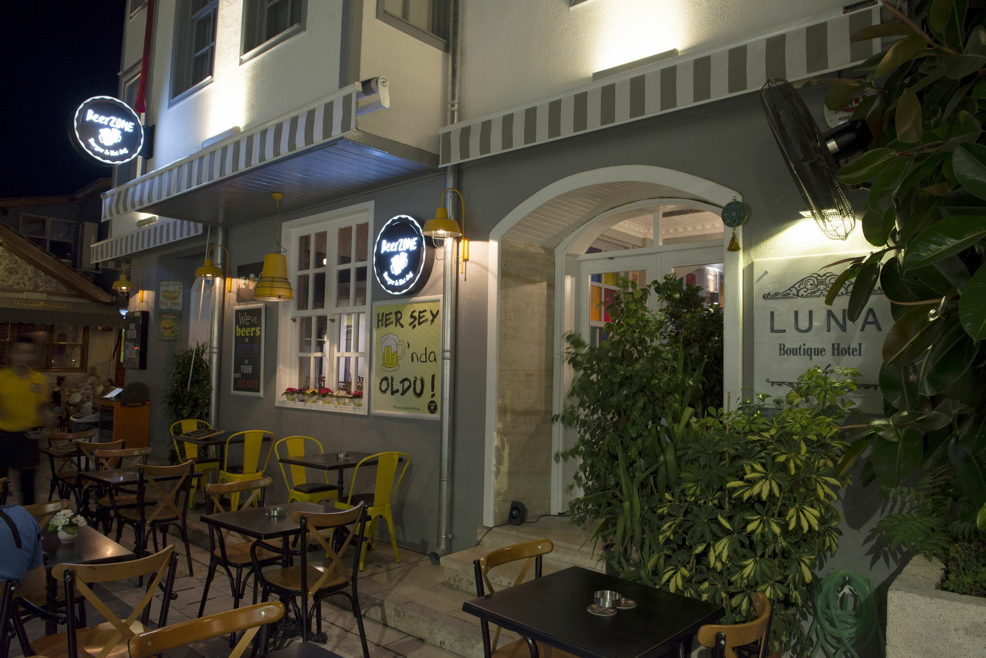 Luna Boutique Hotel 2*