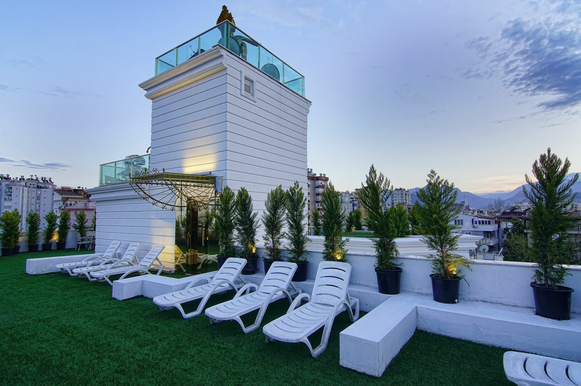 S White Otel Antalya