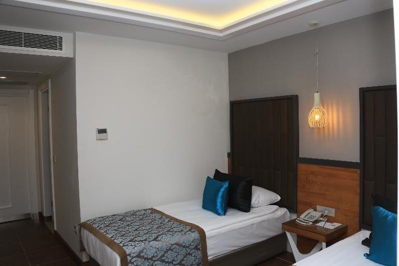 Crystal Waterworld Park Hotel