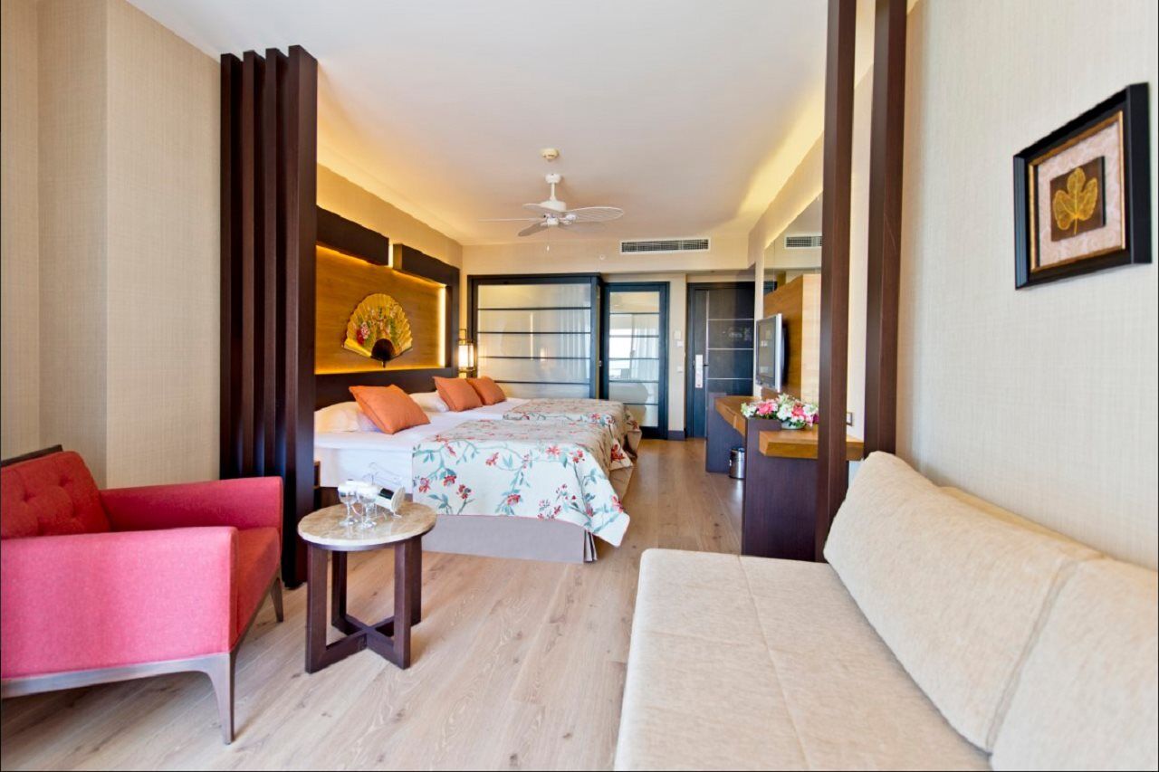 Resort Limak Lara Deluxe & 5*