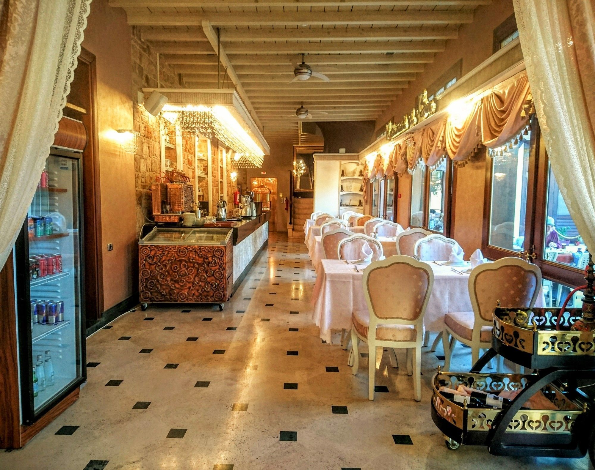 Eski Masal - Special Class Hotel