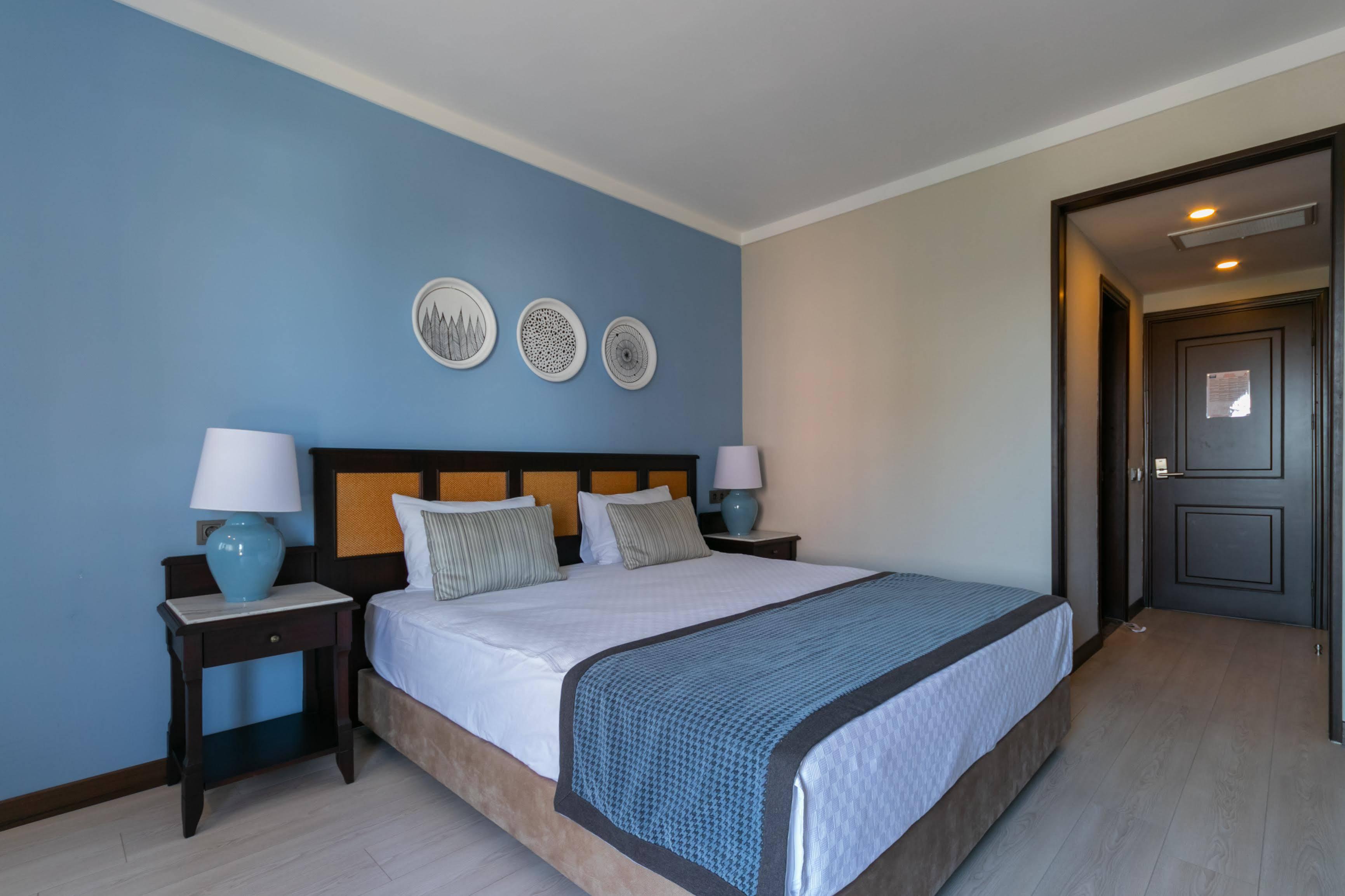 Lara Park 3* Antalya