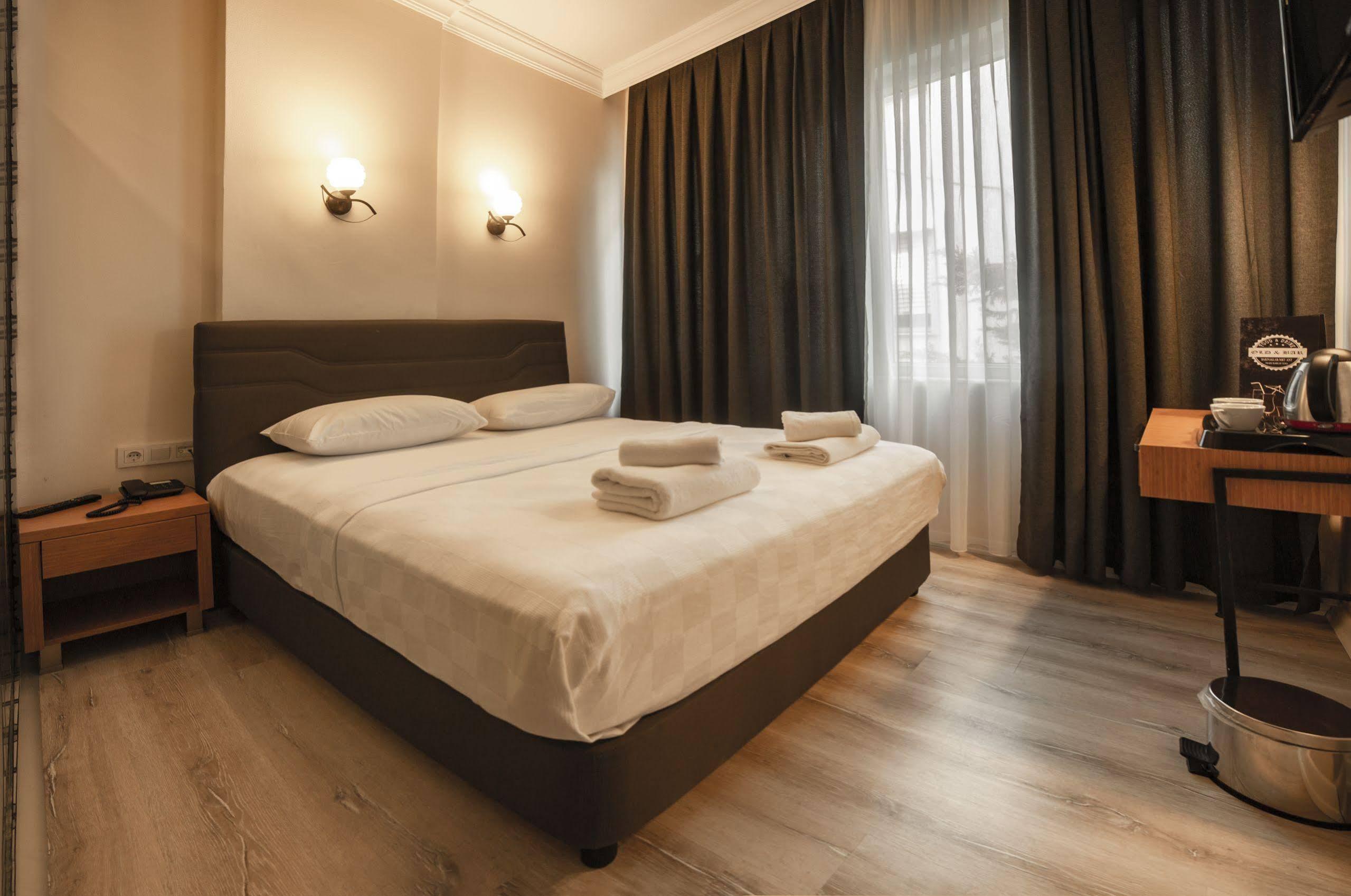 Hotel Otto Lara 3*